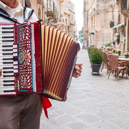 Lucky House - Ortigia Wifi Apartment Syracuse